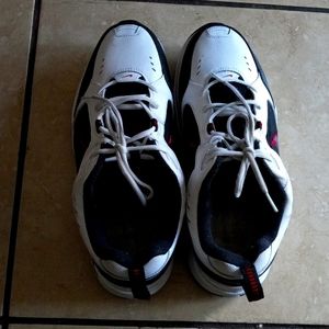 Nike shoe red black white without the inserts